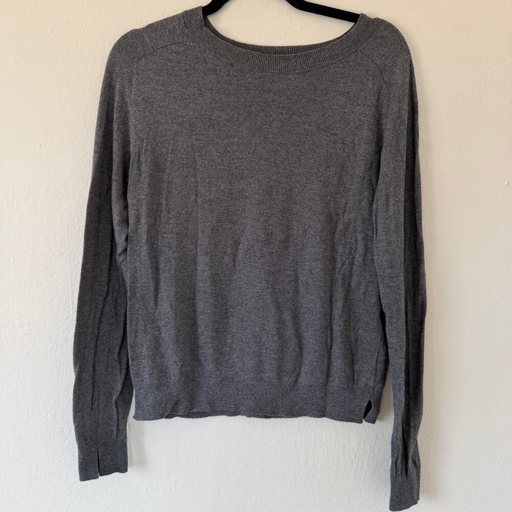 H&M Gray crew neck classic sweater